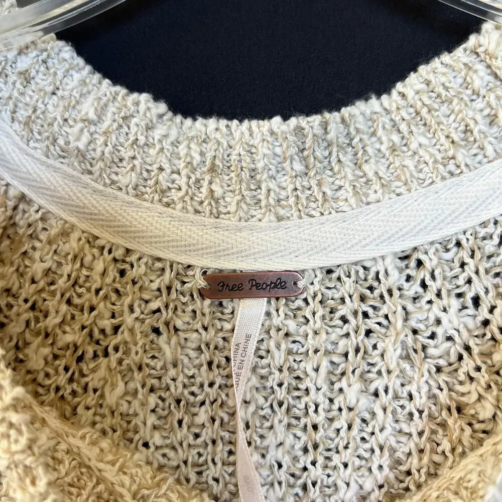 Free People. Women’s bouclé long sleeve cotton sweater